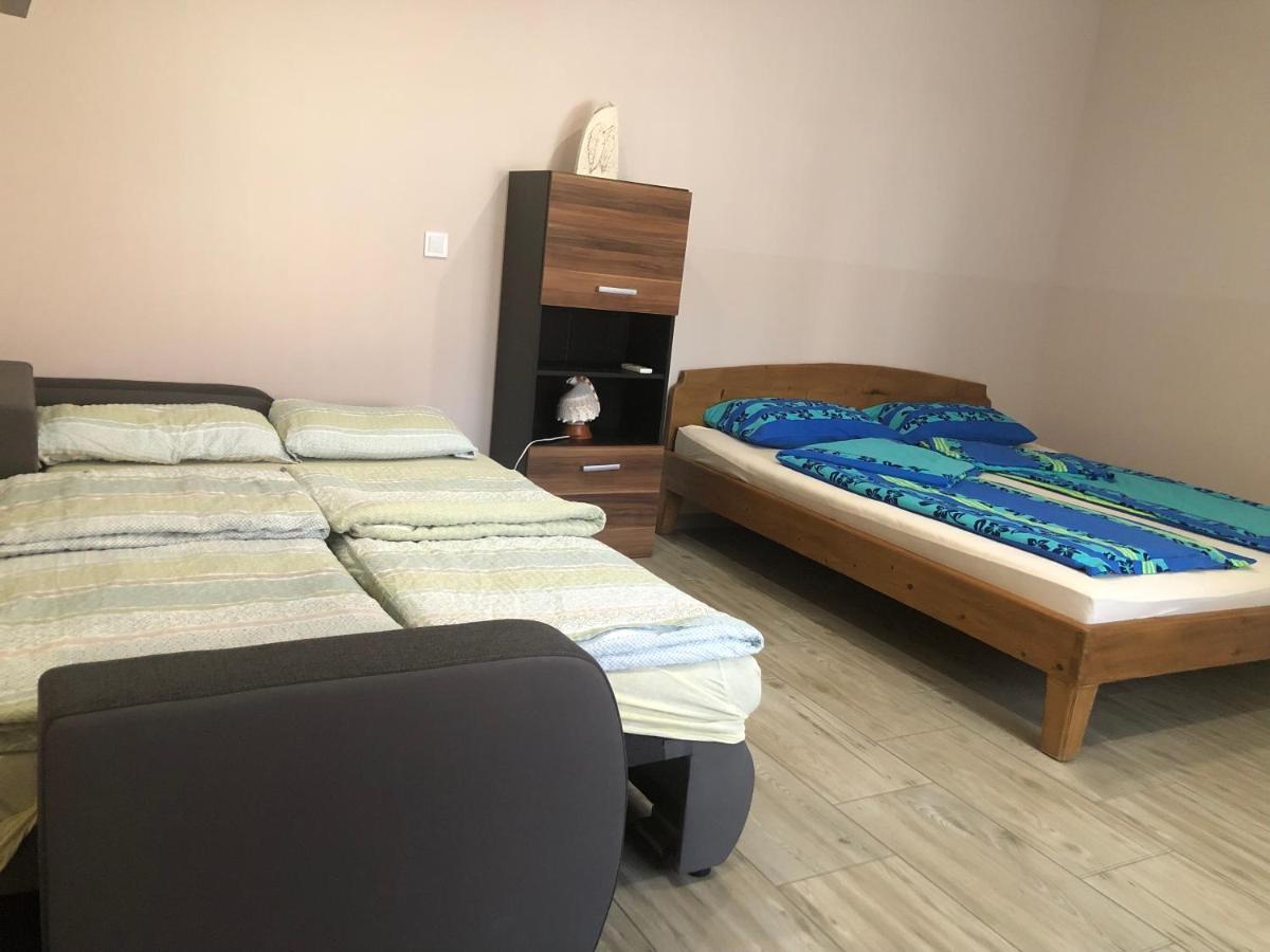 Eddy Apartman Eger Ngoại thất bức ảnh